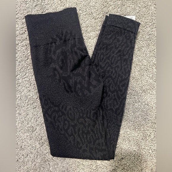 Gymshark Animal Leggings - Picture 4 of 4